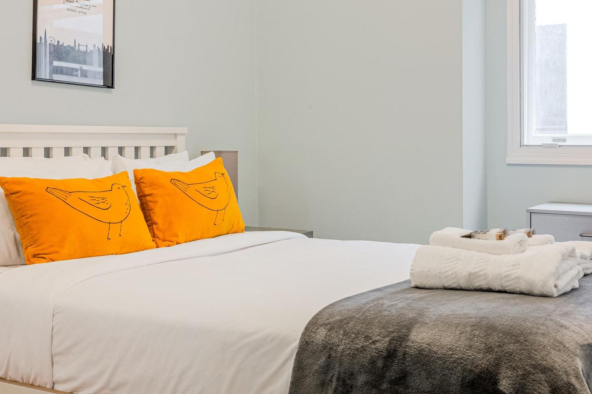 Stunning Central 2Br Flat Btw Soho & Covent Garden لندن المظهر الخارجي الصورة